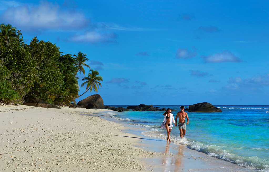 Doubletree By Hilton Seychelles Allamanda Resort & Spa Takamaka Dış mekan fotoğraf