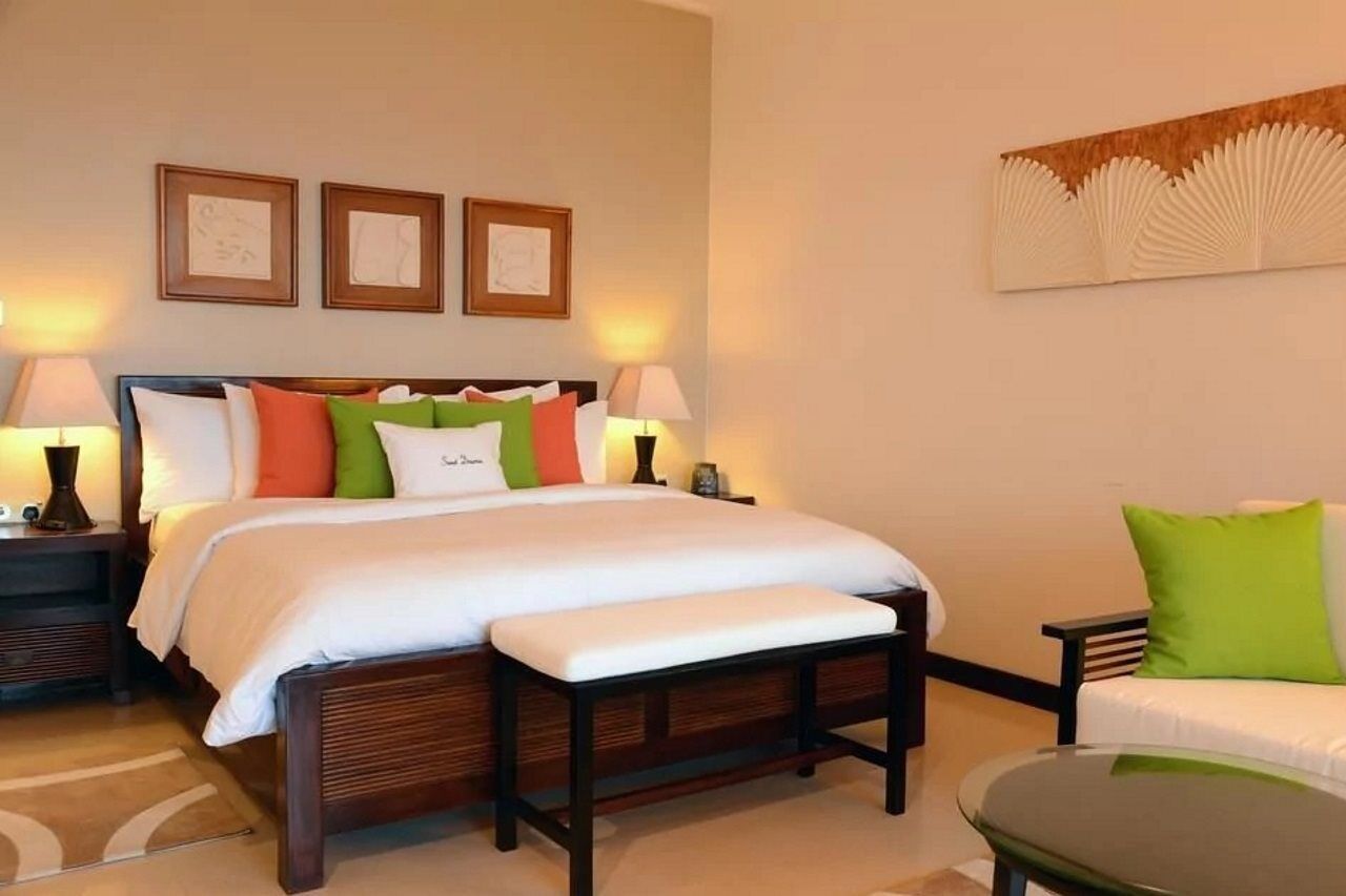 Doubletree By Hilton Seychelles Allamanda Resort & Spa Takamaka Dış mekan fotoğraf
